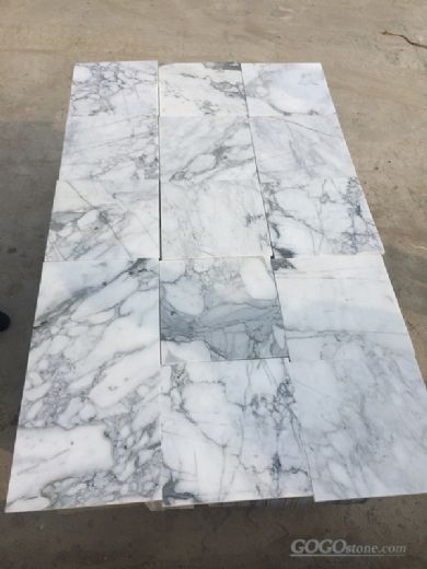 China Carrara Marble Tiles & Slabs