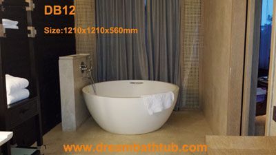 Bathtub freestanding