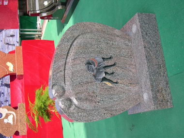 To sell monument(picture)