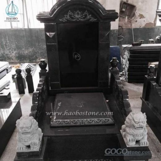 Black Granite Lotus With Lion Carving Memorial