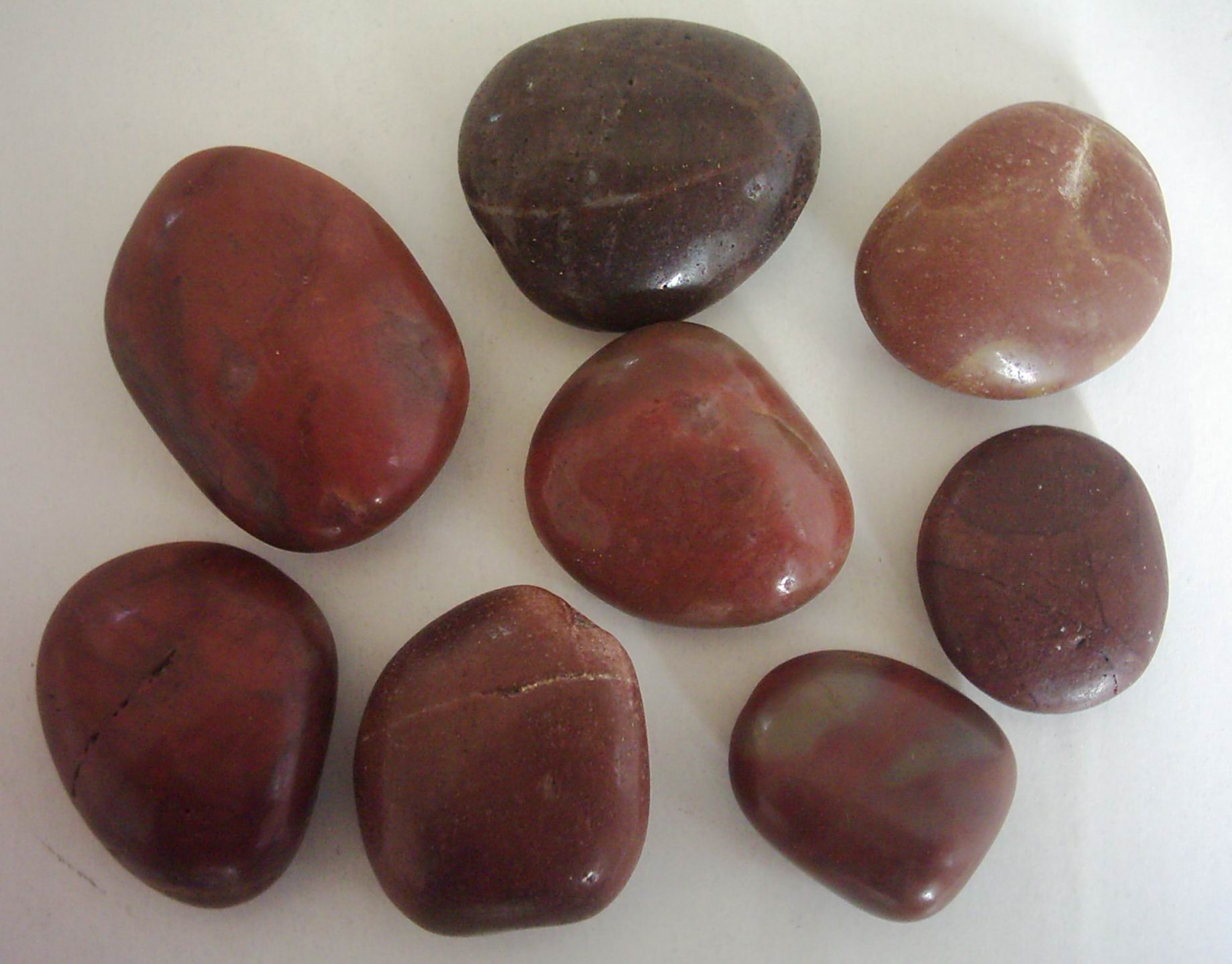 To sell red stone (picture)
