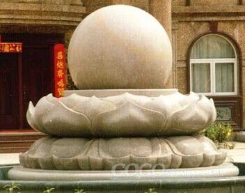 Rolling sphere stone fountain