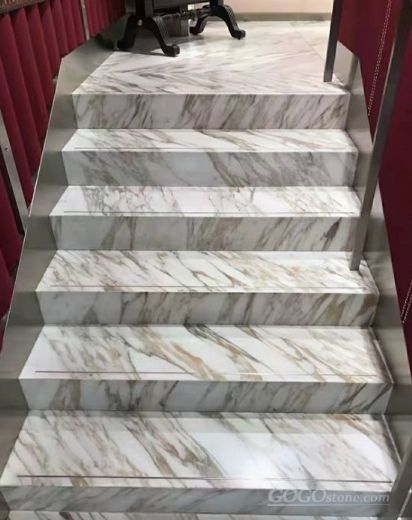 Calacatta Gold Marble Polished Stair Treads