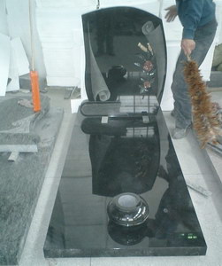 To sell european styled monuments(picture)