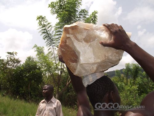 To Sell quartz aggregate